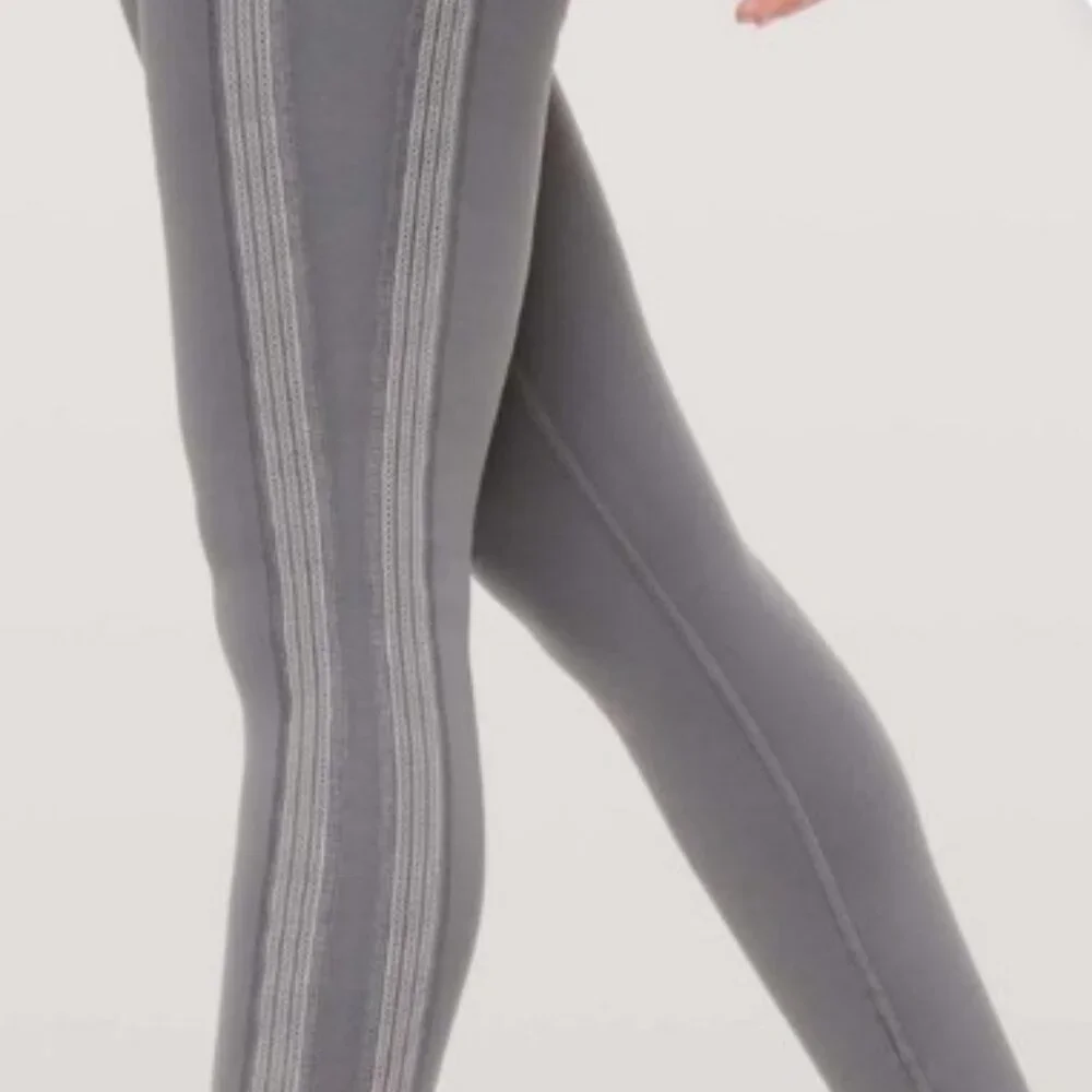Lululemon Power Lines High Rise 28